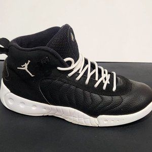 JORDAN JUMPMAN PRO BLACK & WHITE BASKETBALL SHOES